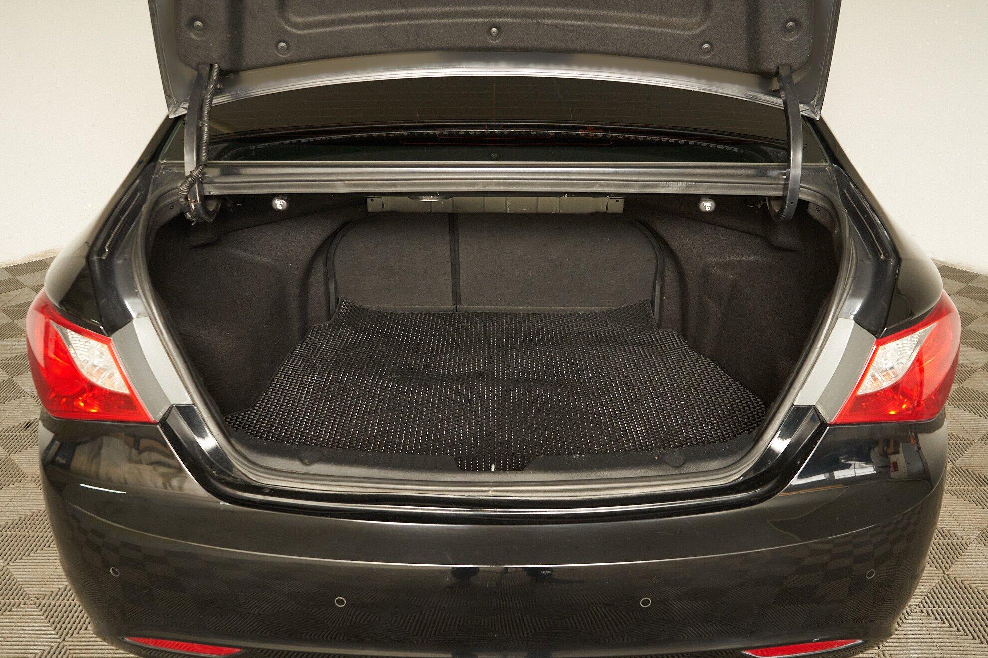 Hyundai Sonata 2011, черный