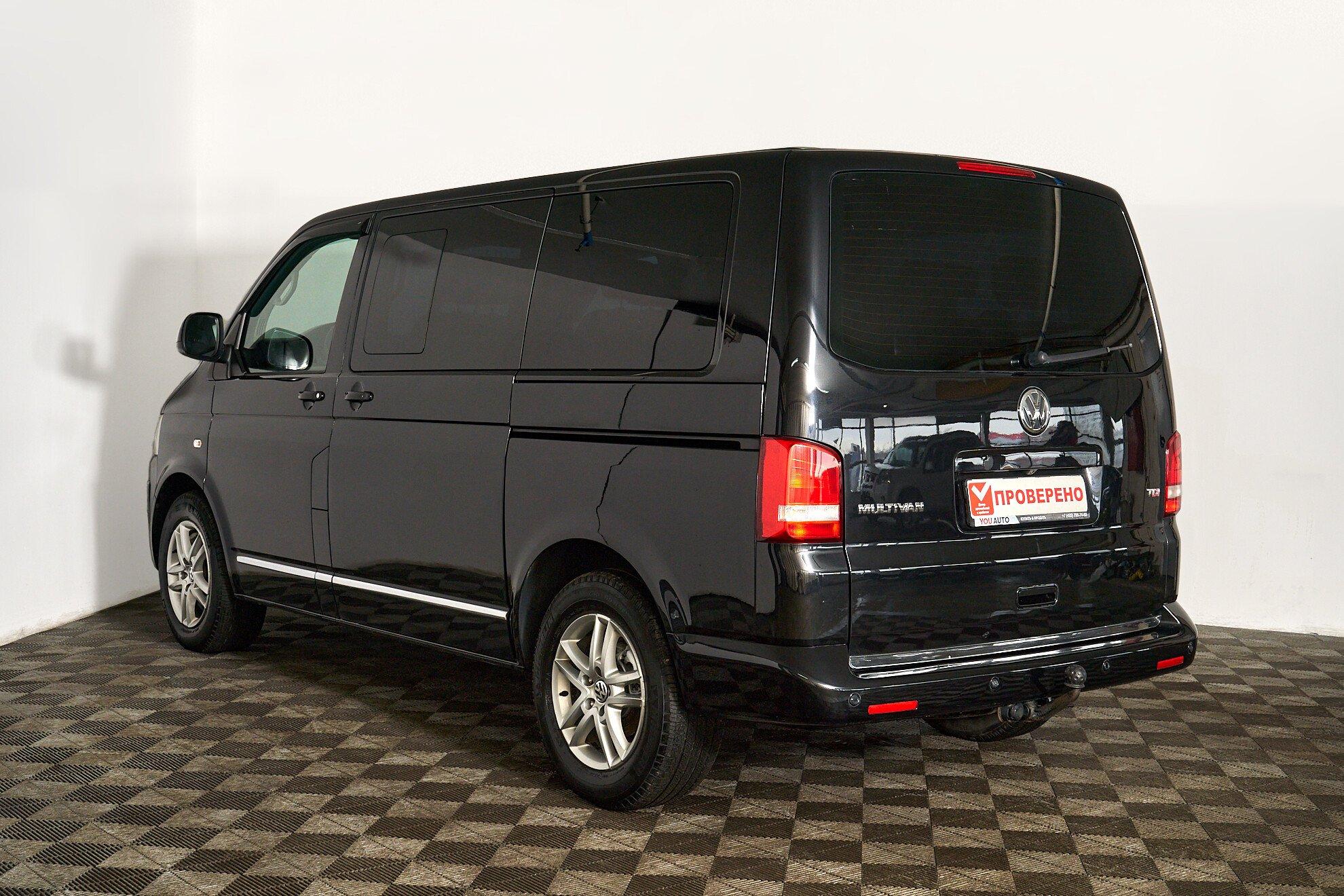 Volkswagen Multivan 2013, черный