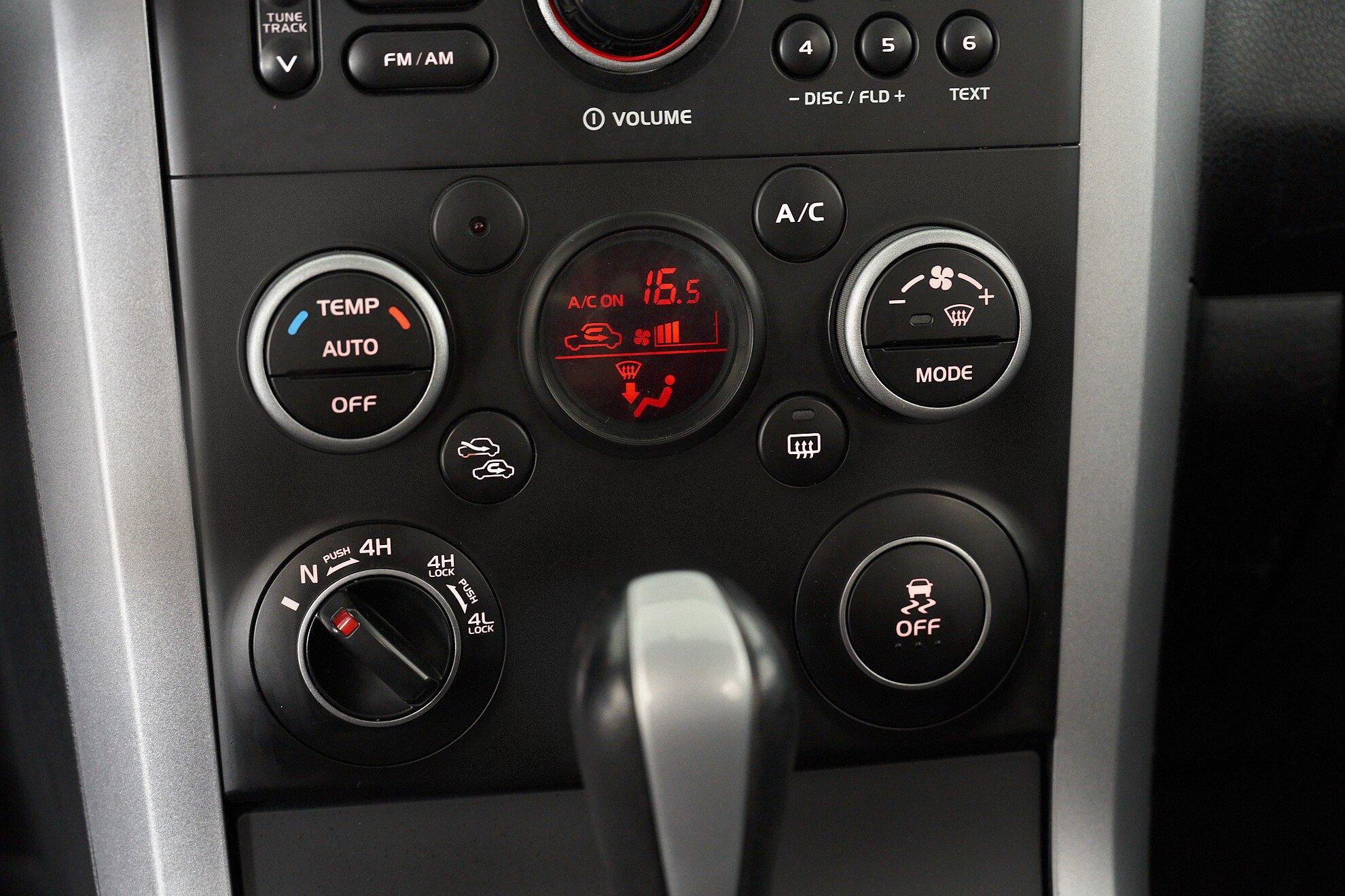 Suzuki Grand Vitara 2014, черный