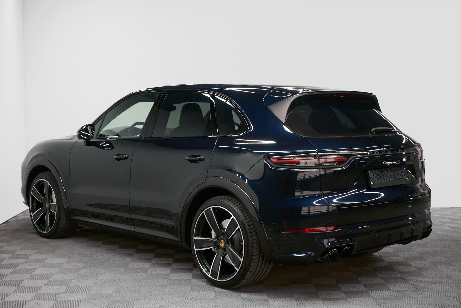 Porsche Cayenne 2019, синий