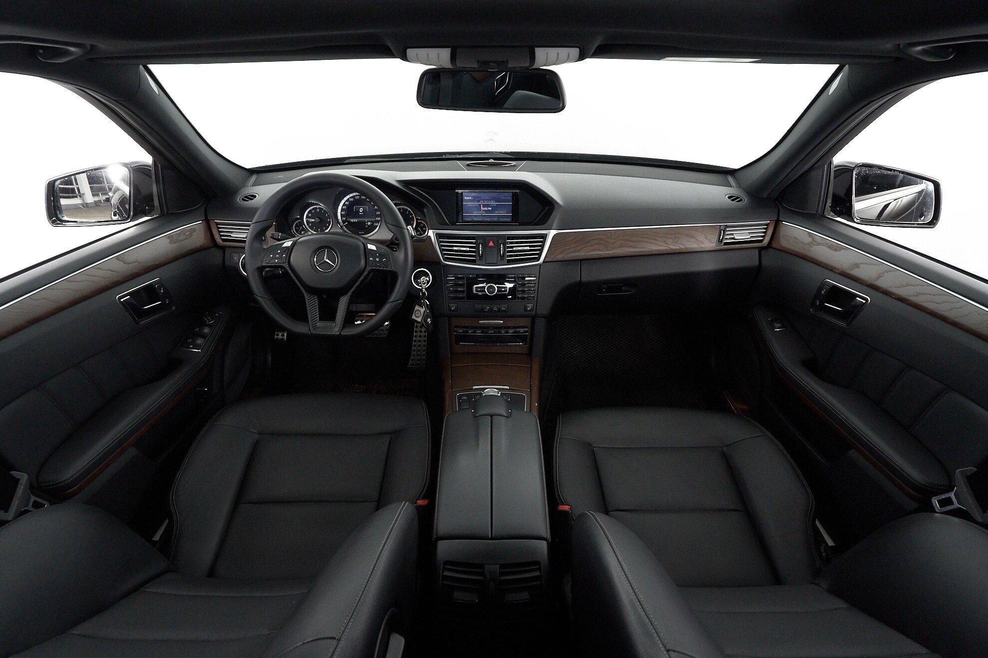 Mercedes-Benz E-Класс 2012, черный