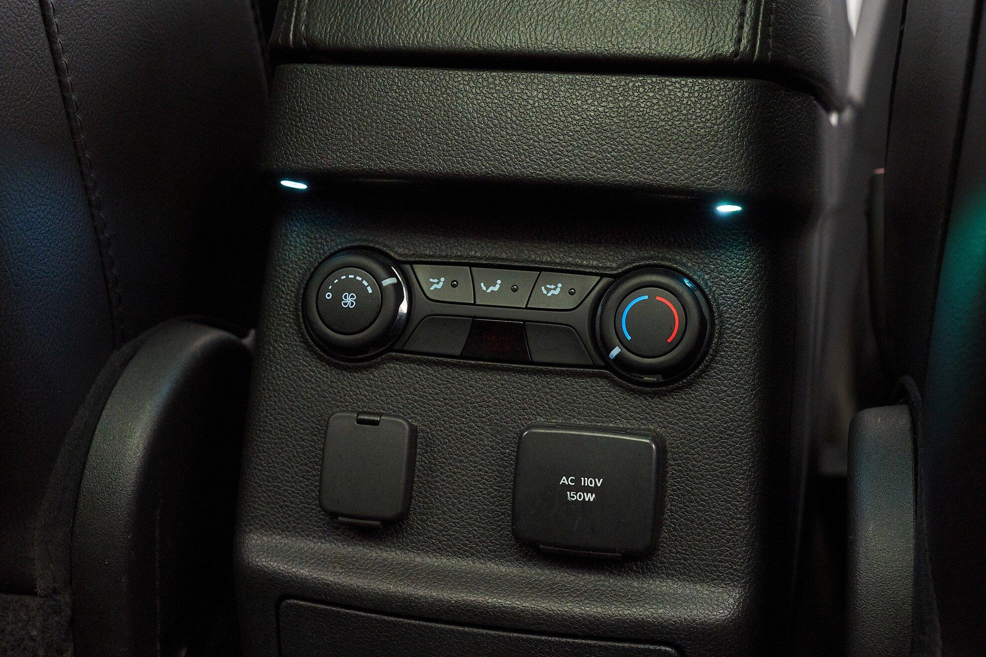 Ford Explorer 2013, белый