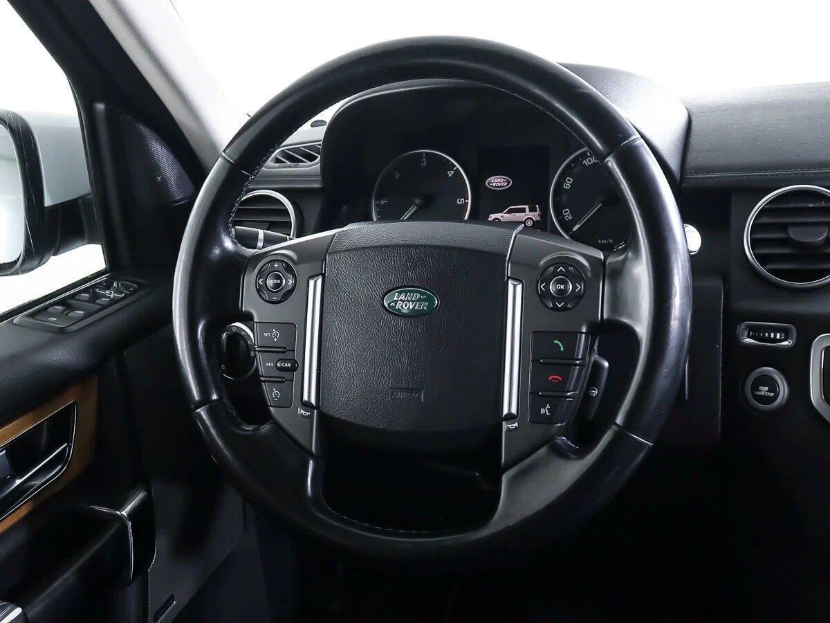 Land Rover Discovery 2010, белый