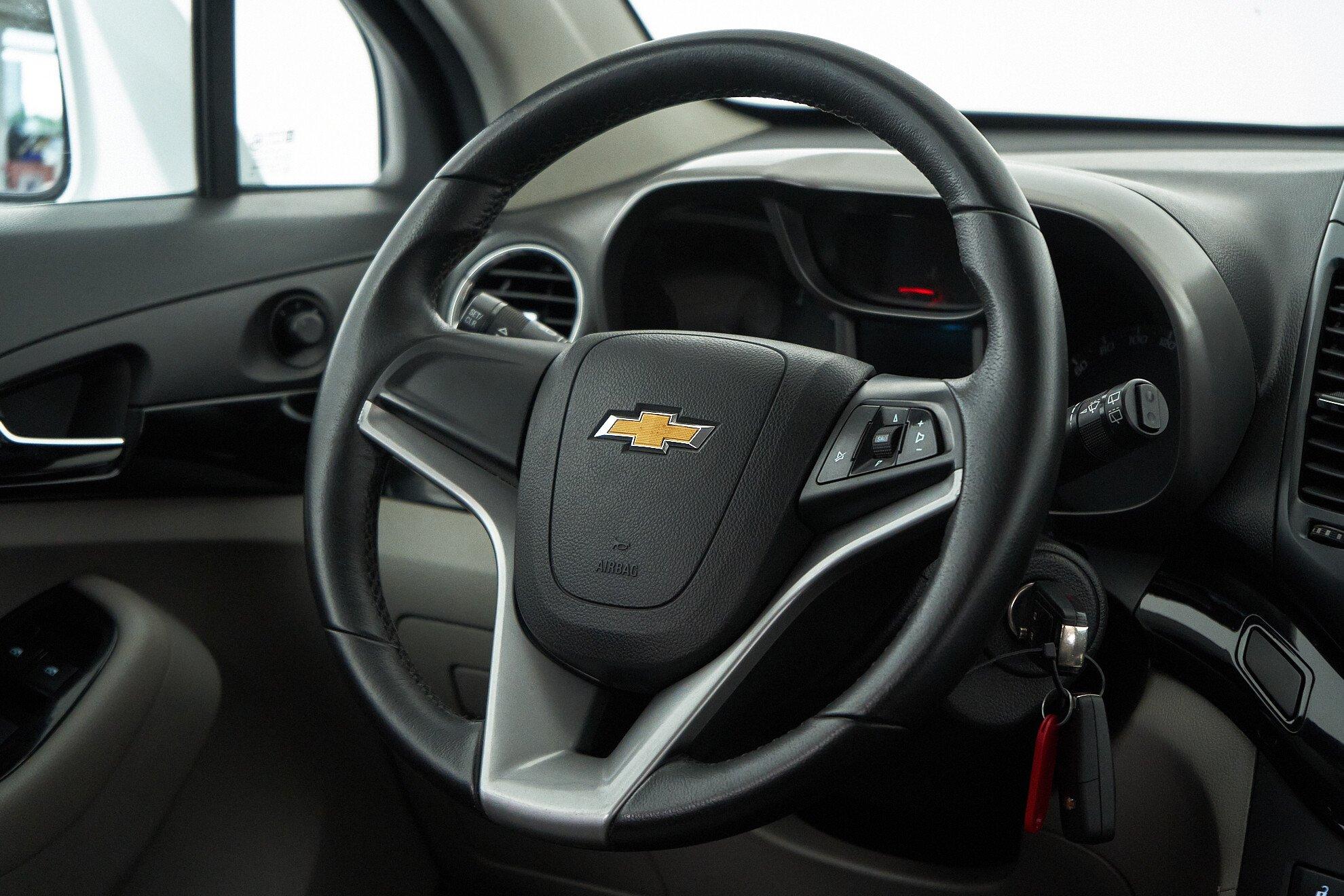 Chevrolet Orlando 2013, белый