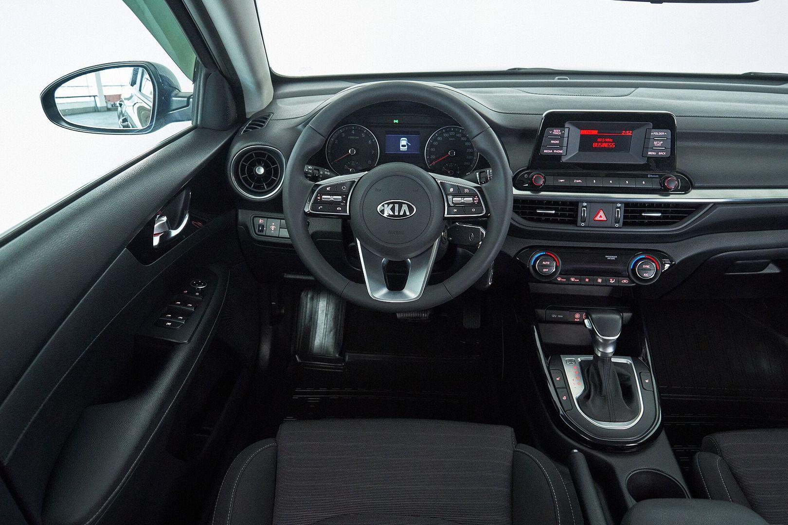 Kia Cerato 2018, черный
