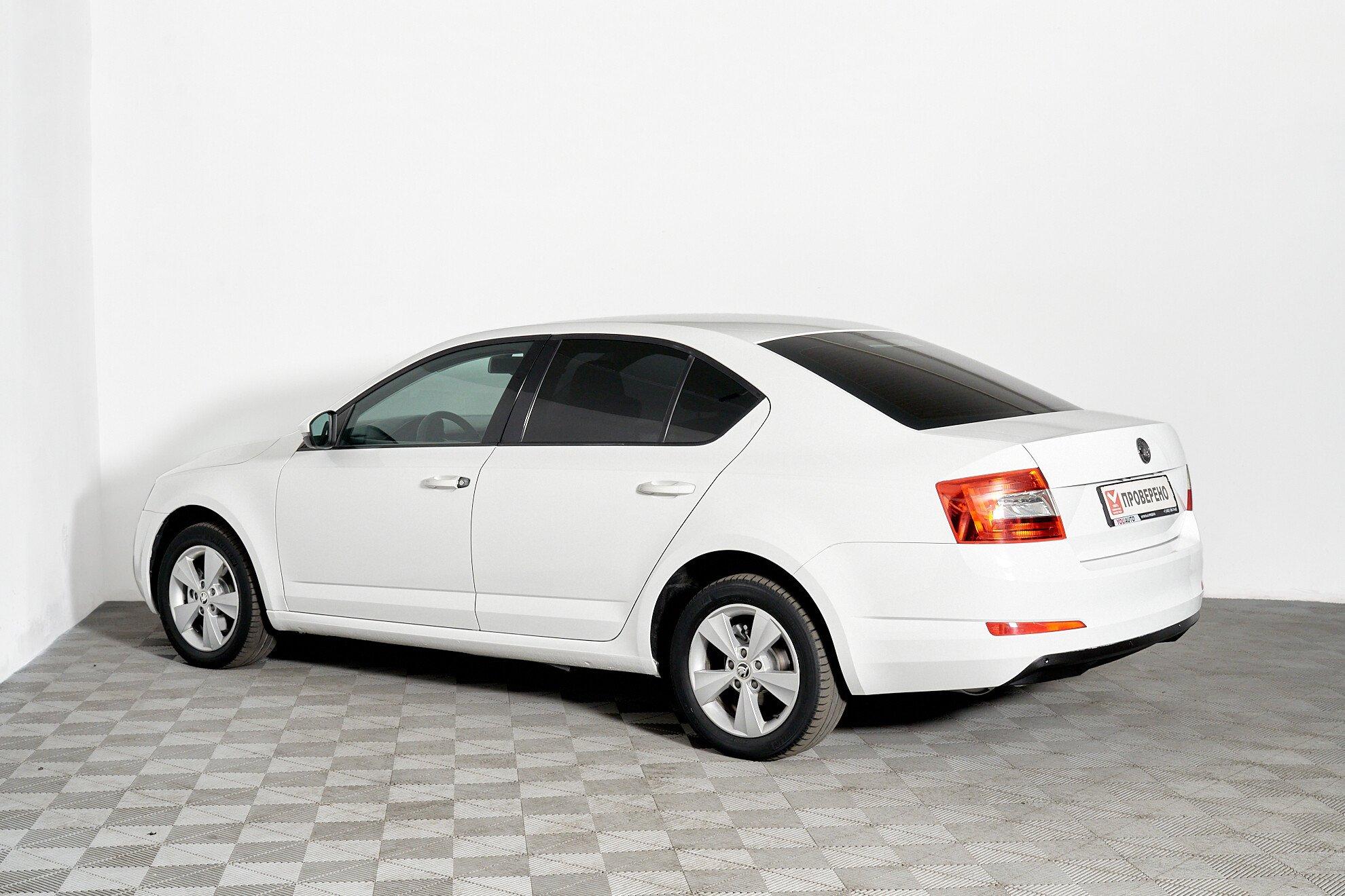 Skoda Octavia 2014, белый
