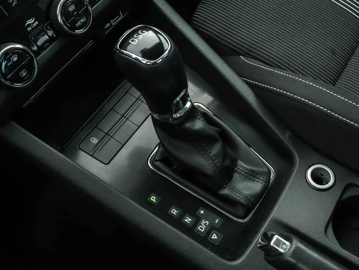 Skoda Octavia 2019, бежевый