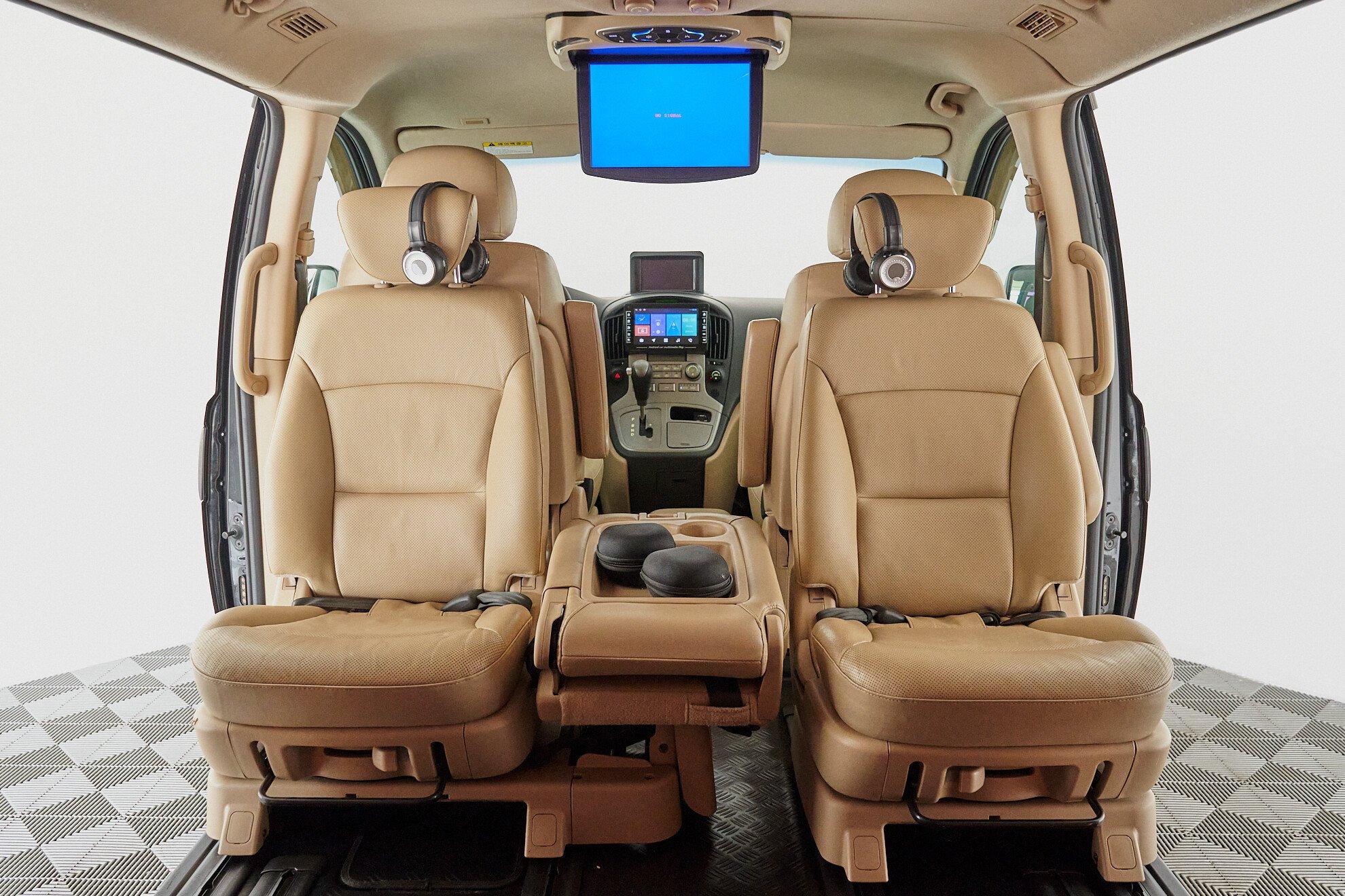 Hyundai Grand Starex 2012, черный