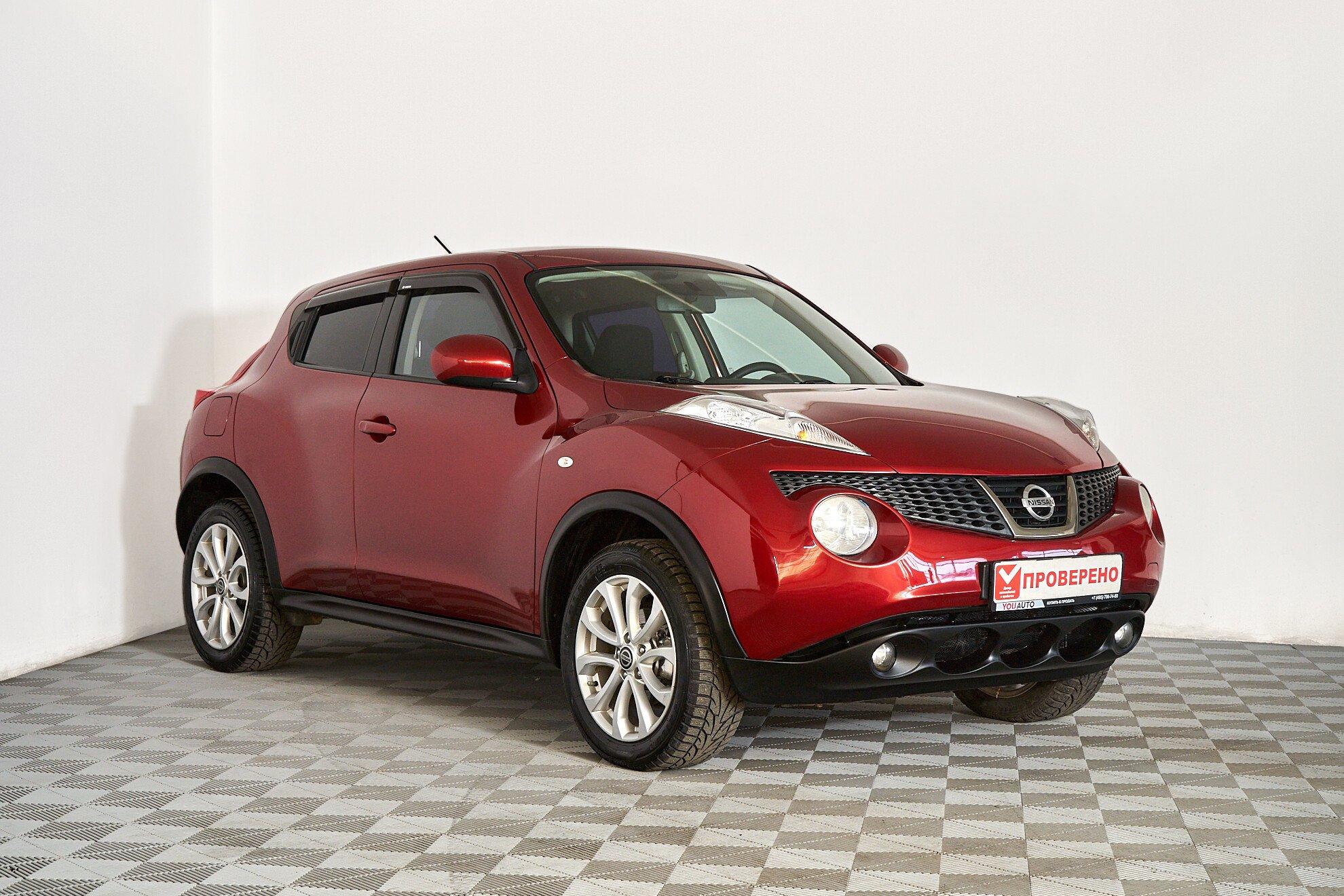 Nissan Juke 2014, красный