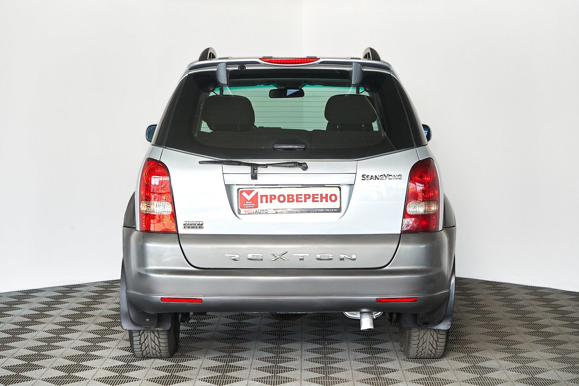 SsangYong Rexton 2007, серебряный