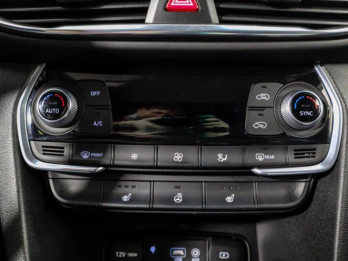 Hyundai Santa Fe 2020, белый