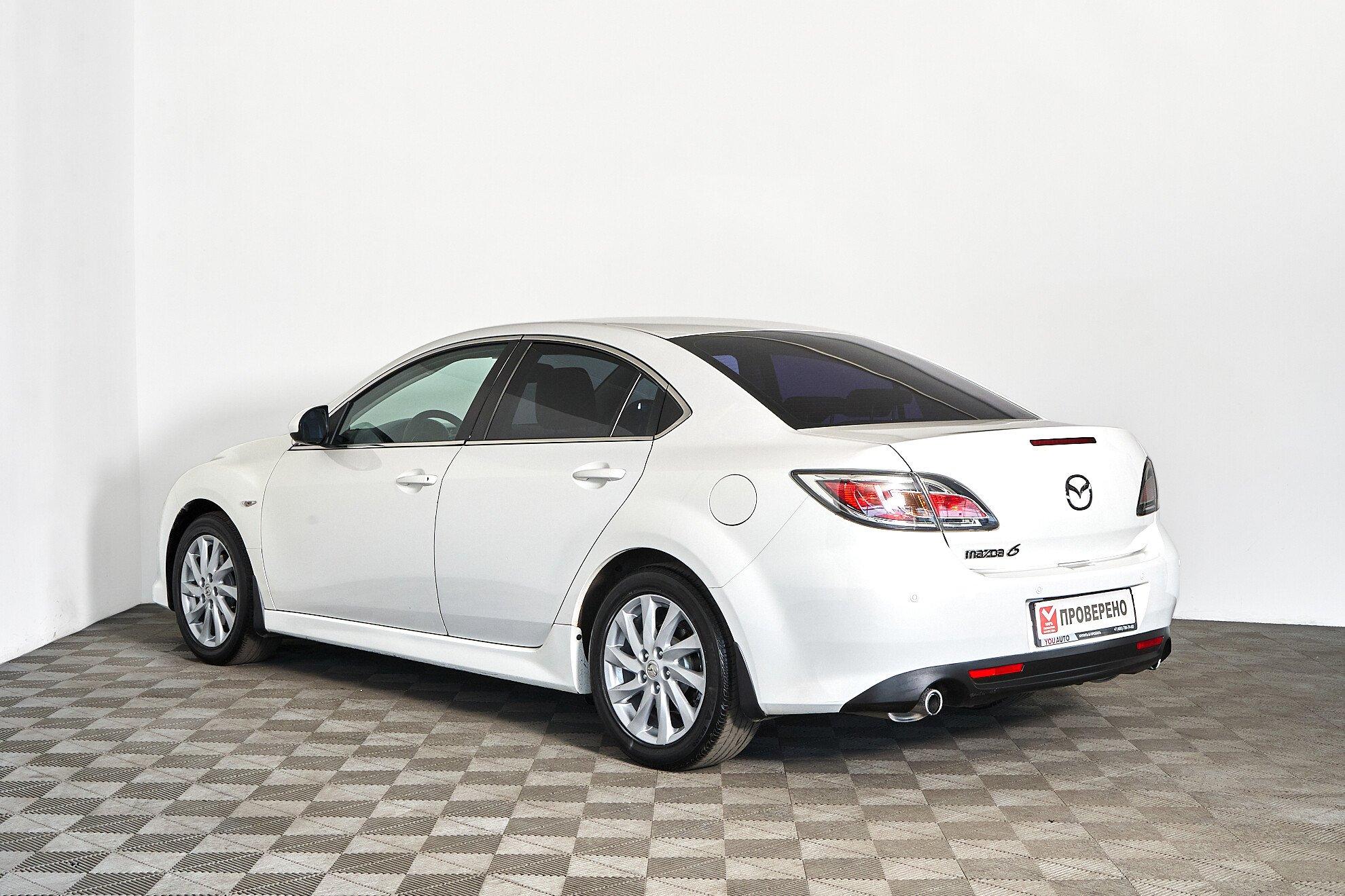 Mazda 6 2010, белый