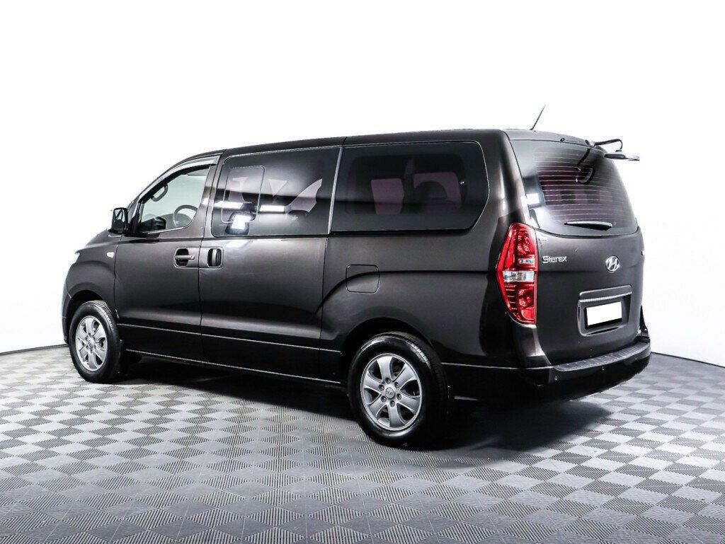 Hyundai Grand Starex 2019, коричневый