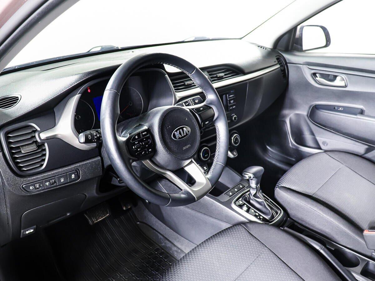 Kia Rio 2022, коричневый
