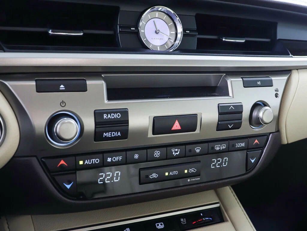 Lexus ES 2015, коричневый