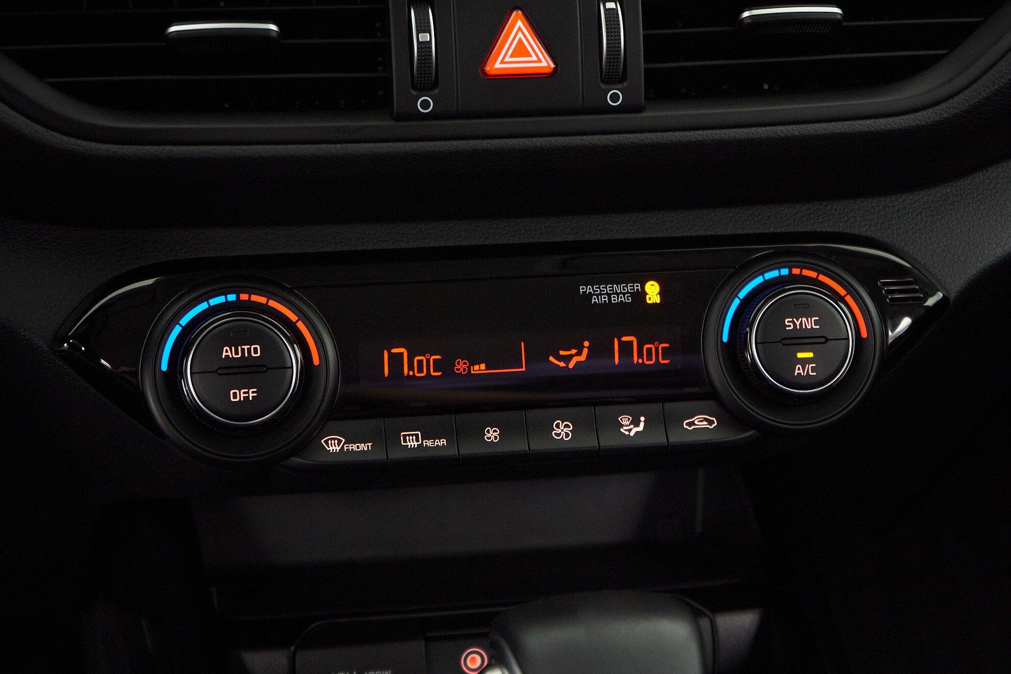 Kia Cerato 2019, серый