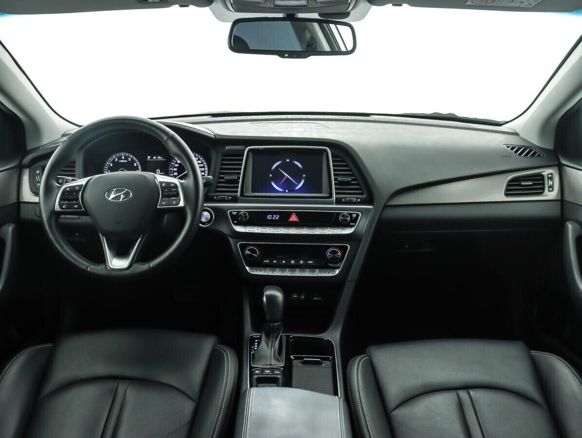Hyundai Sonata 2018, серебряный