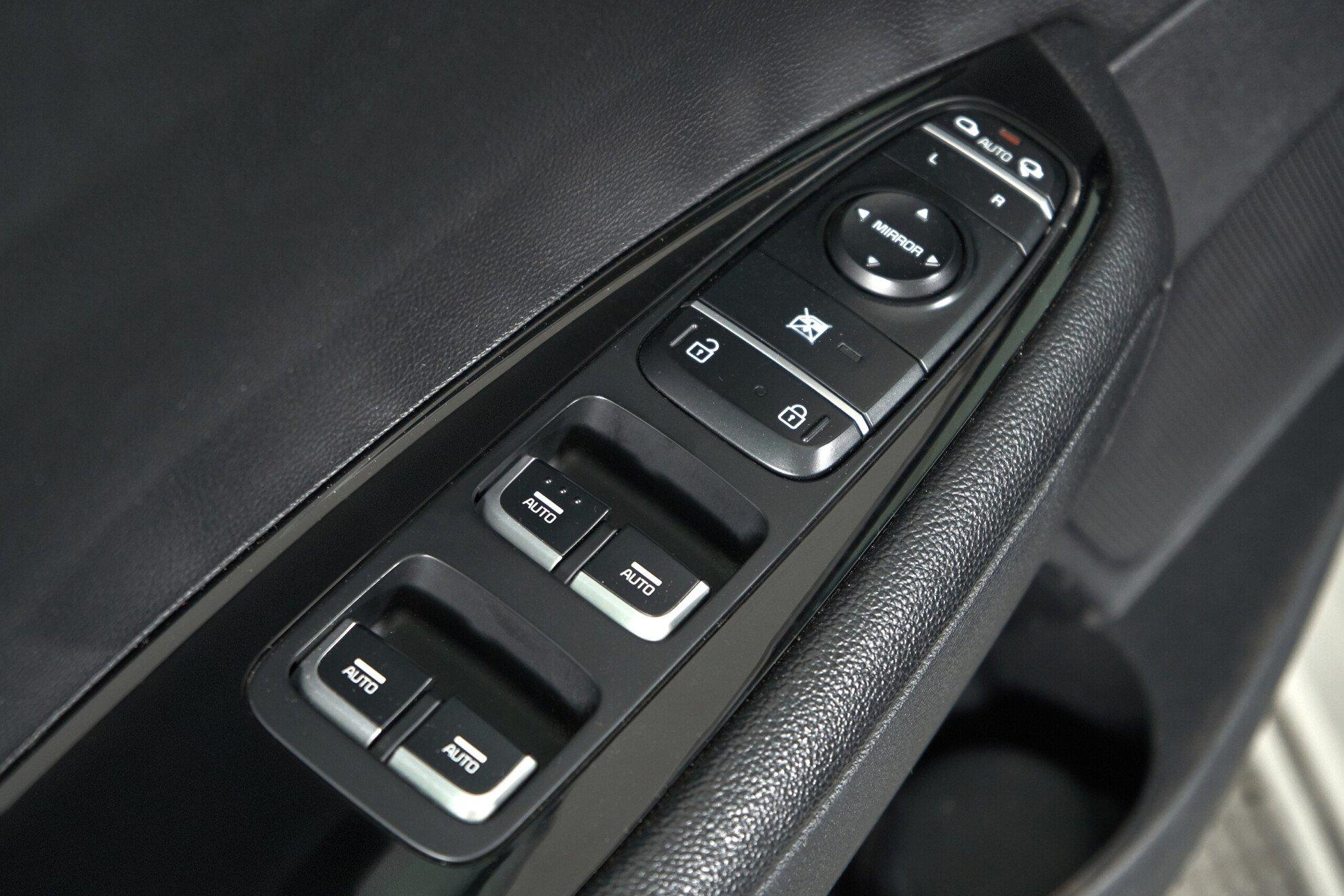 Kia Optima 2019, белый