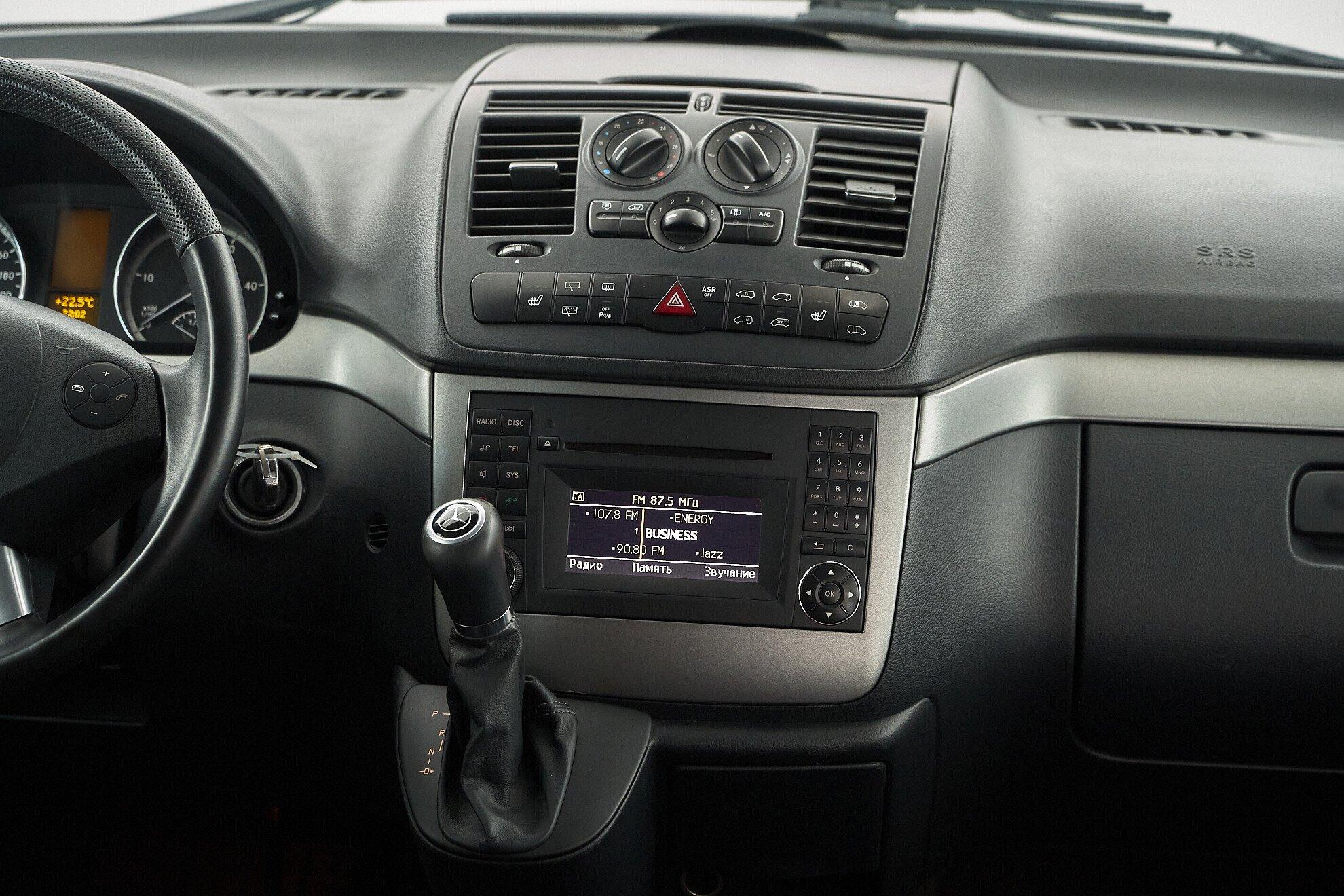Mercedes-Benz Viano 2012, коричневый