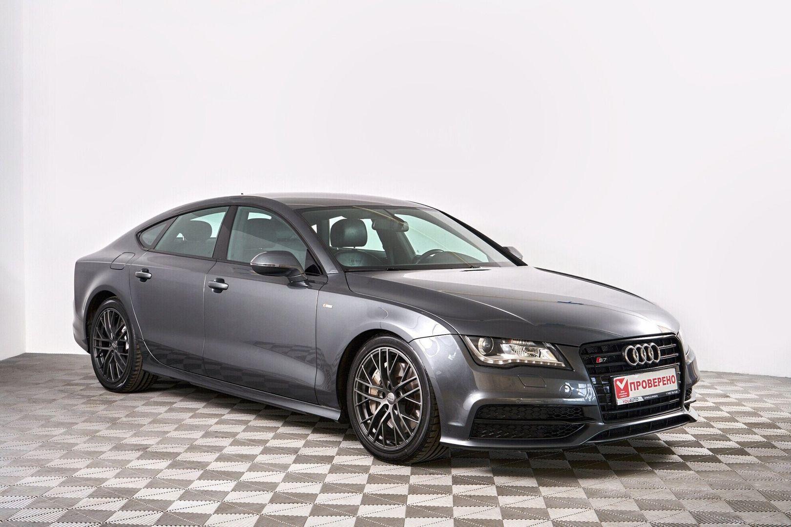 Audi A7 2013, серый