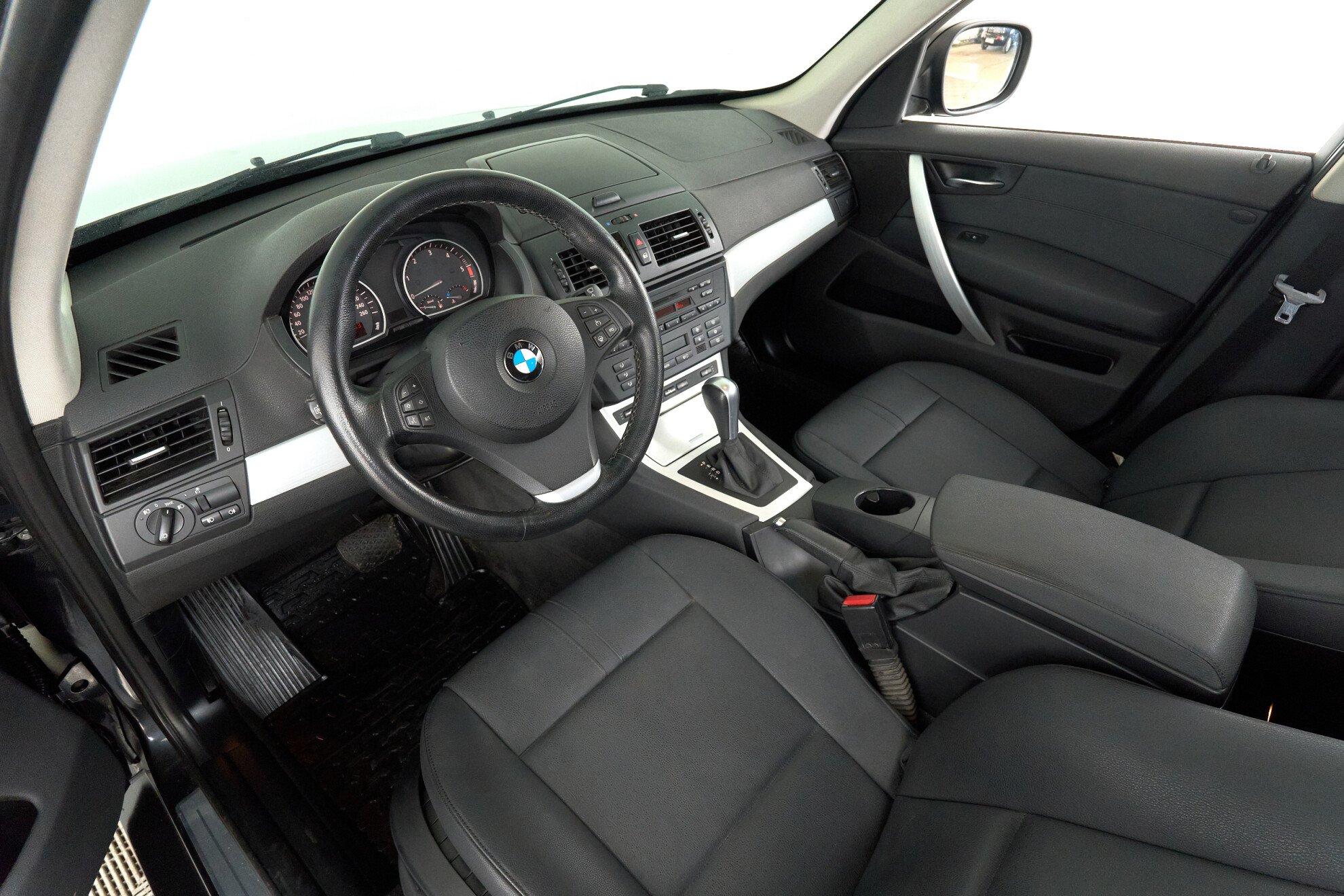 BMW X3 2010, черный