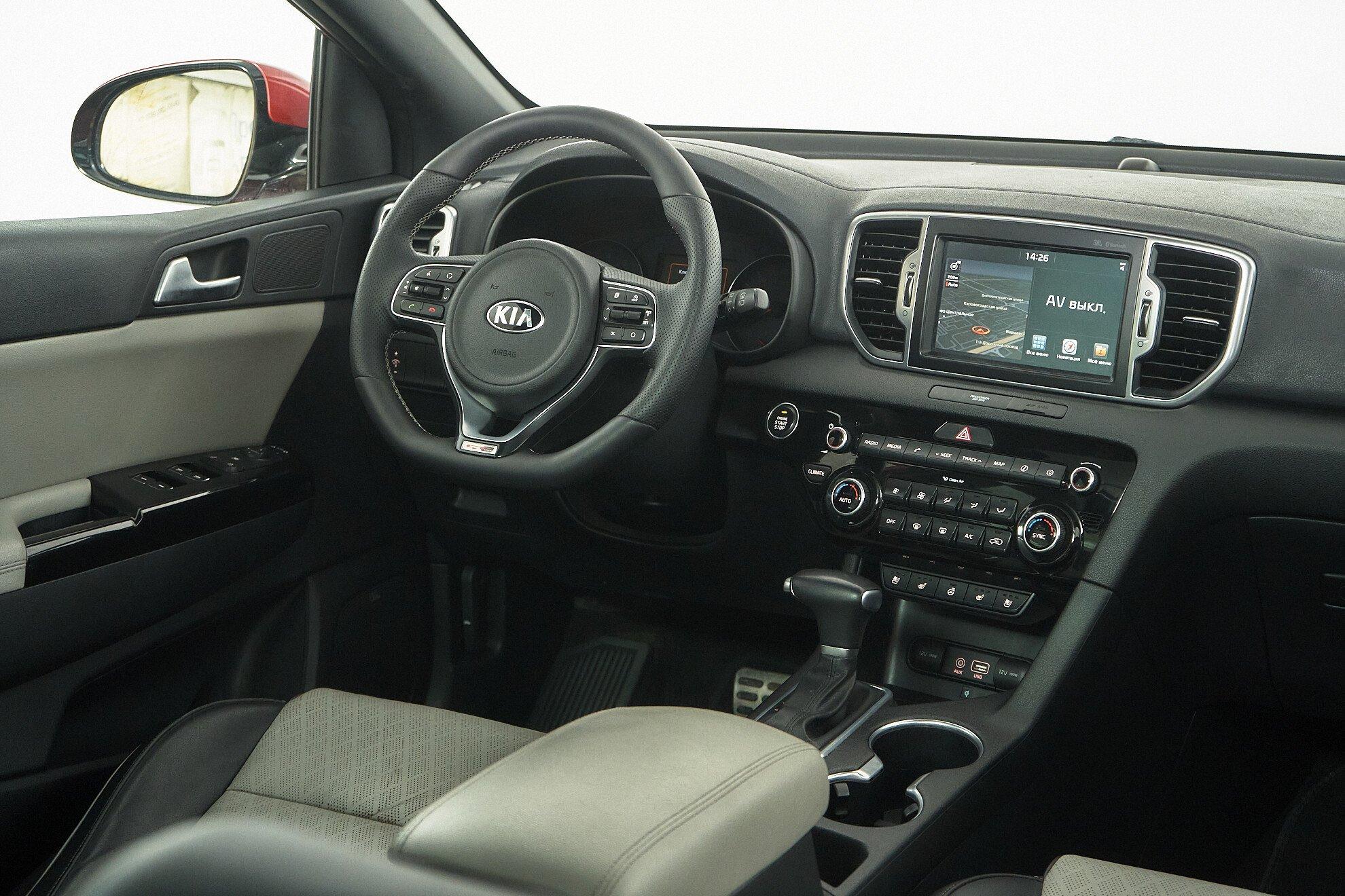 Kia Sportage 2017, красный
