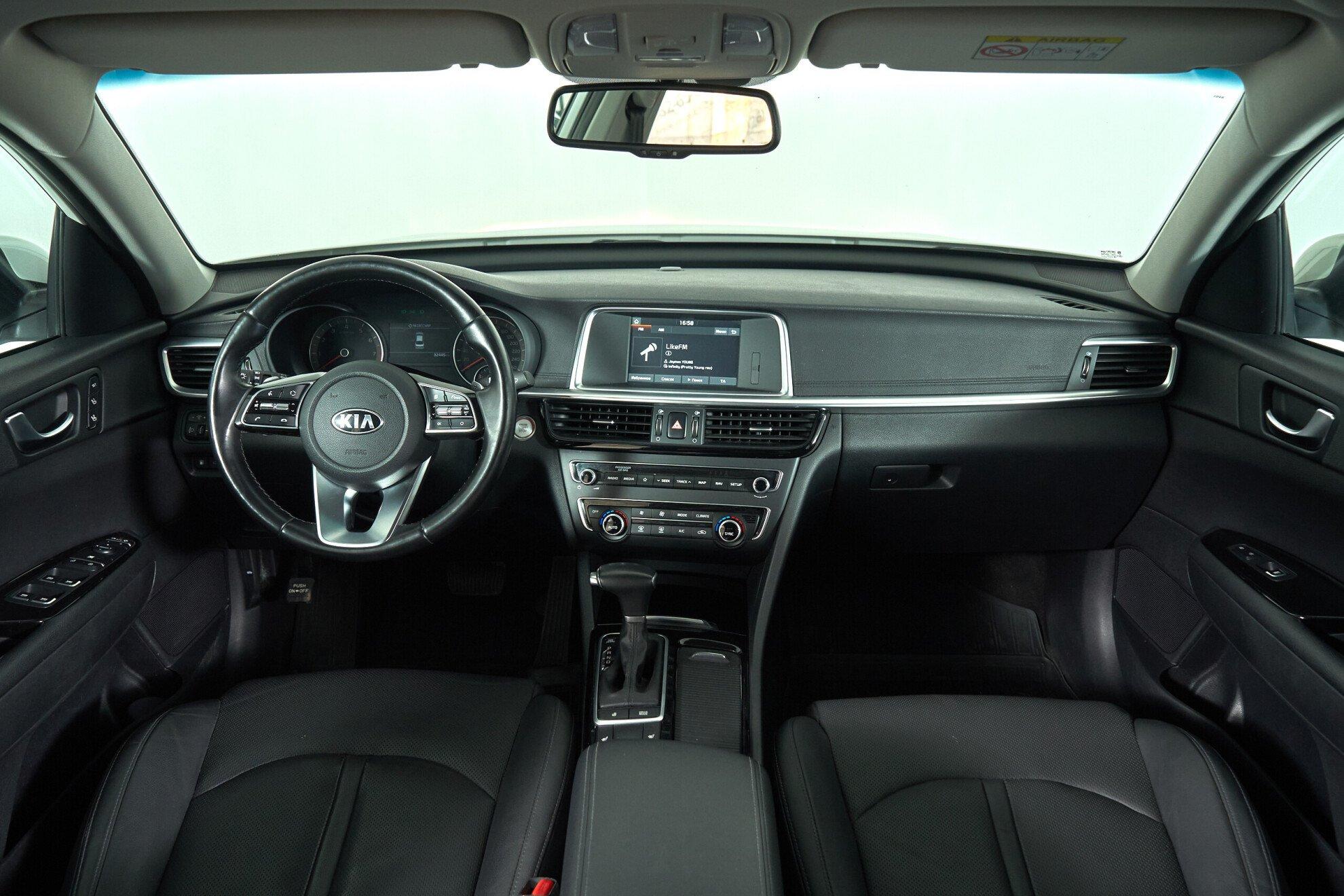 Kia Optima 2019, белый