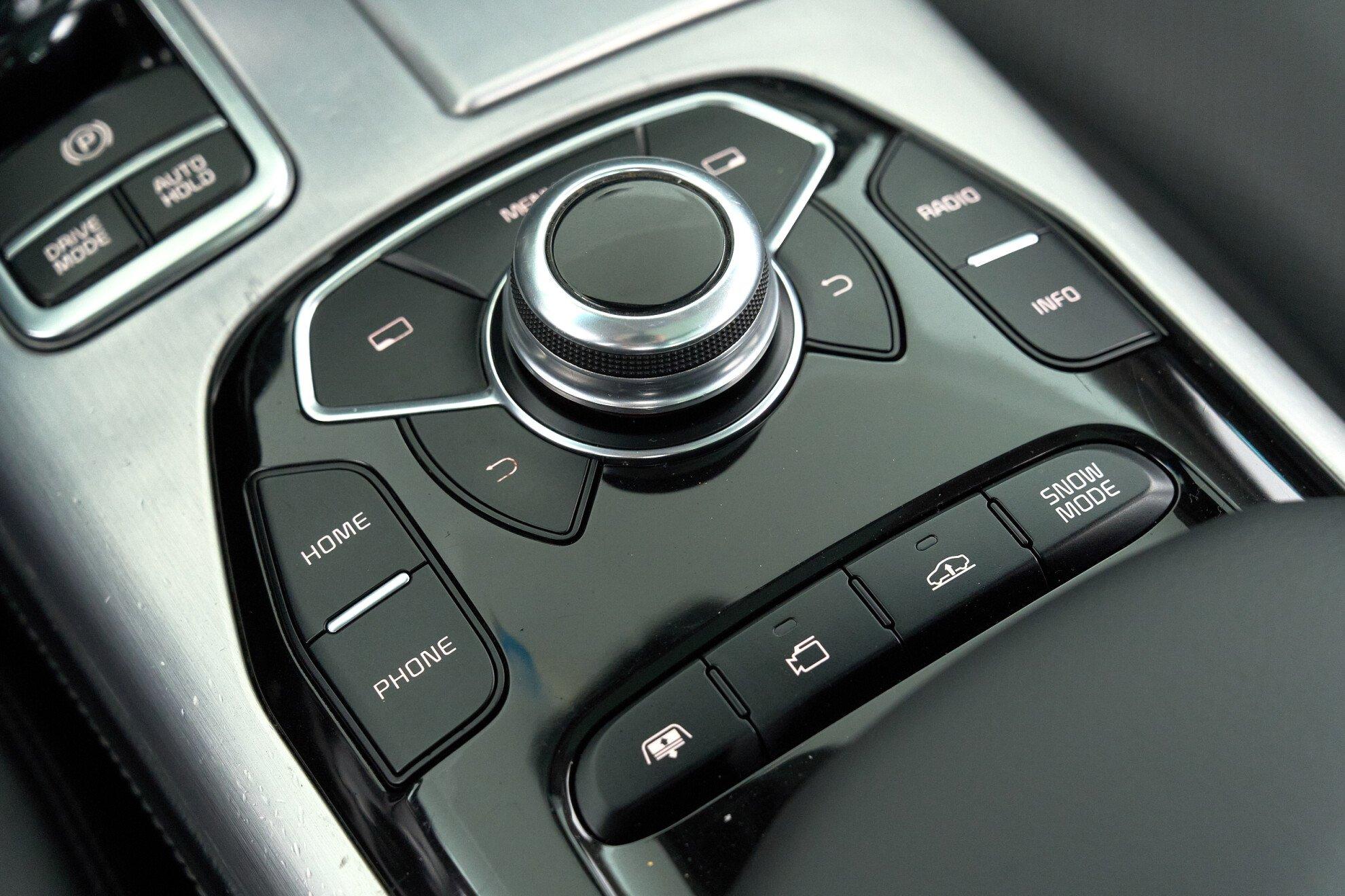 Kia Quoris 2015, черный