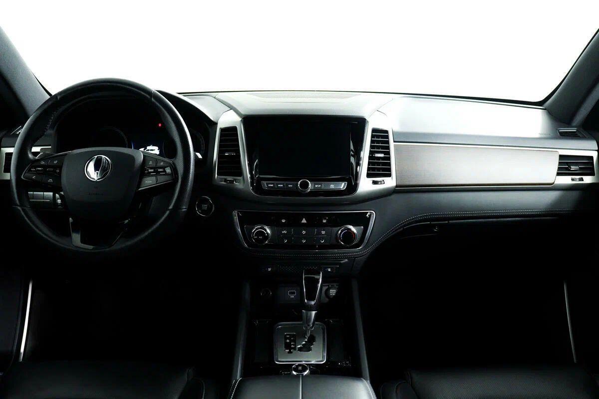 SsangYong Rexton 2019, белый