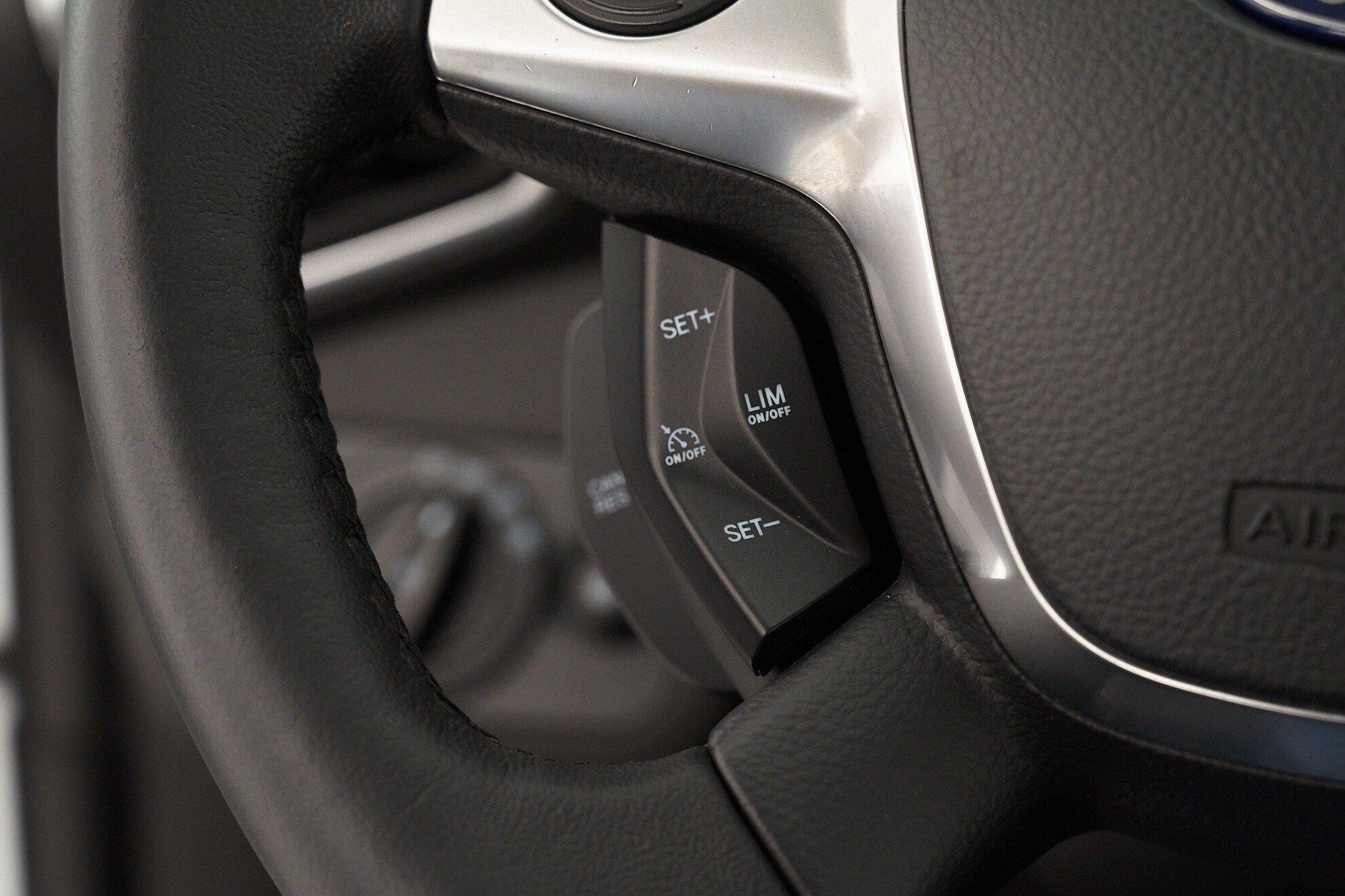 Ford Kuga 2015, белый