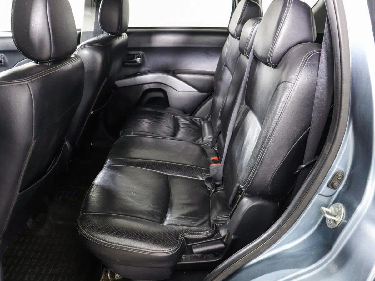 Mitsubishi Outlander 2008, серый