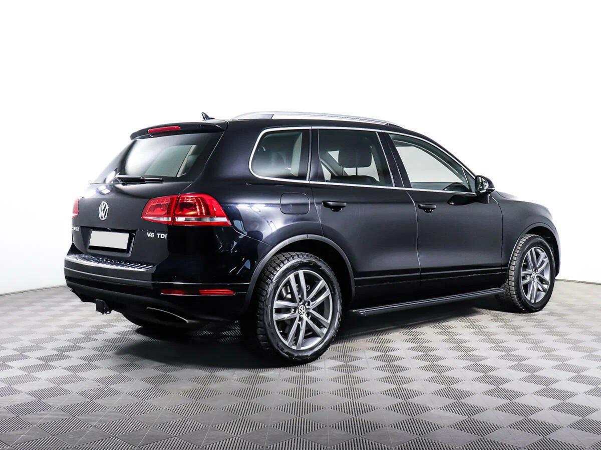 Volkswagen Touareg 2018, черный