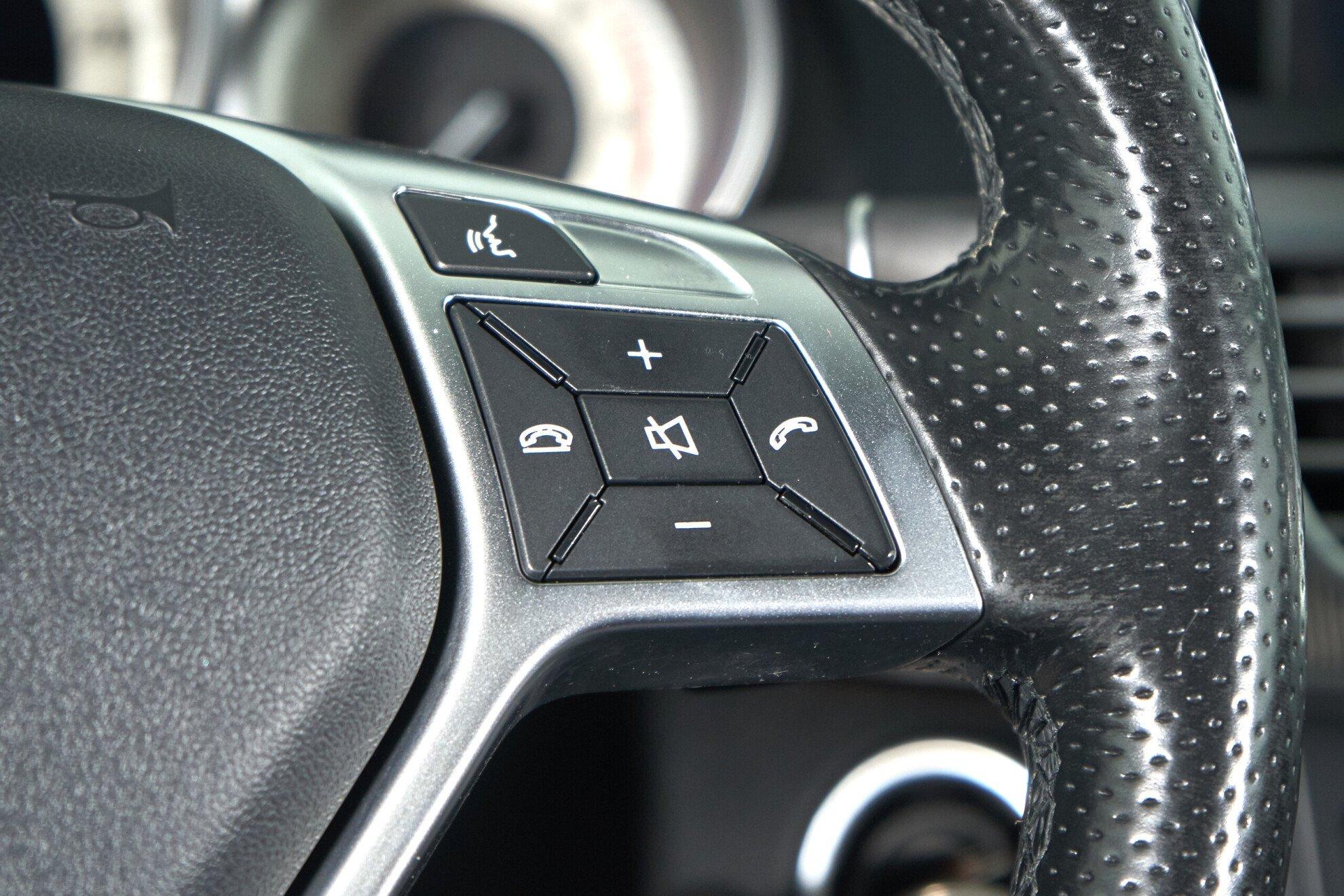 Mercedes-Benz E-Класс 2015, серый
