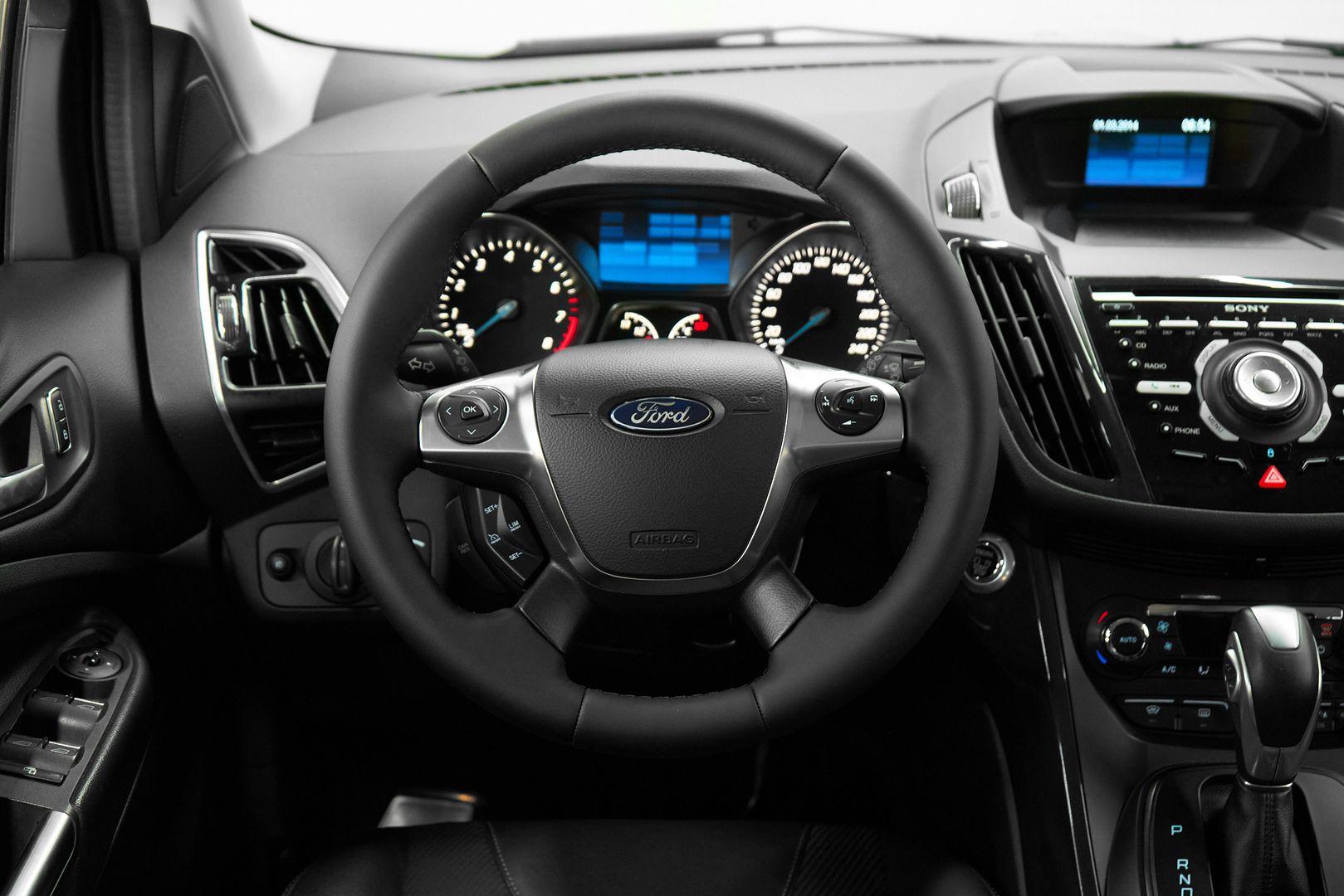 Ford Kuga 2014, черный