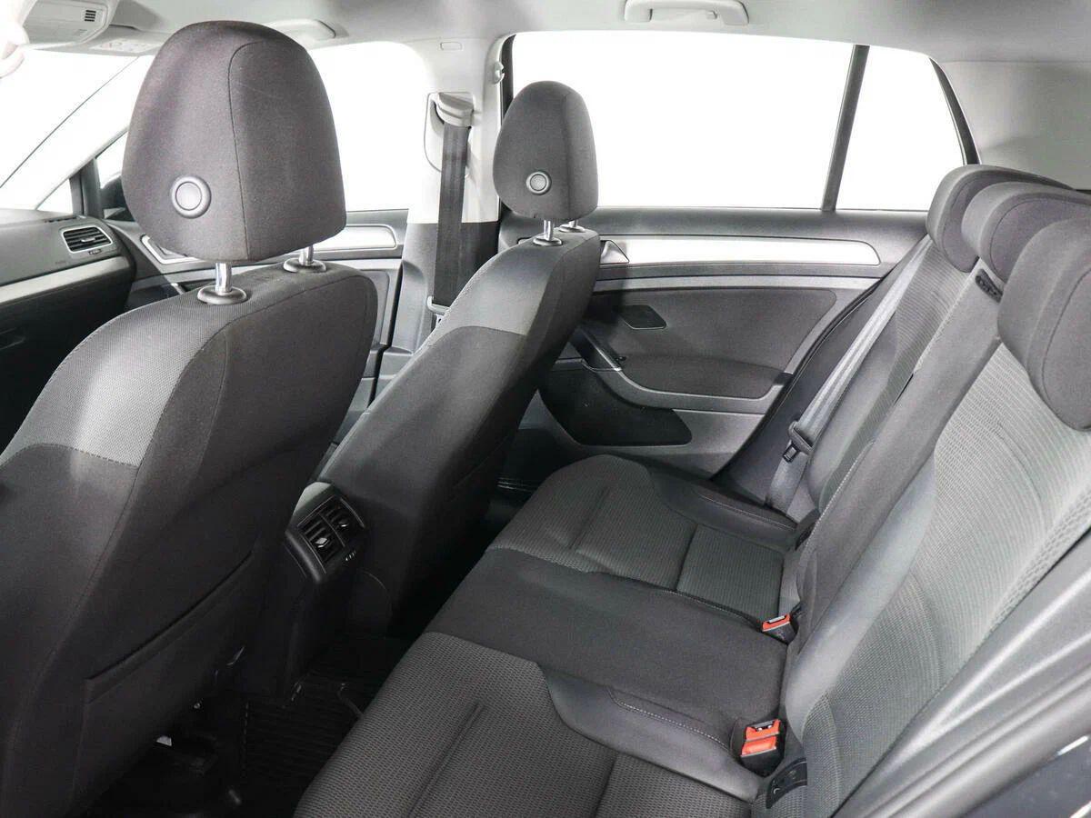 Volkswagen Golf 2013, серый