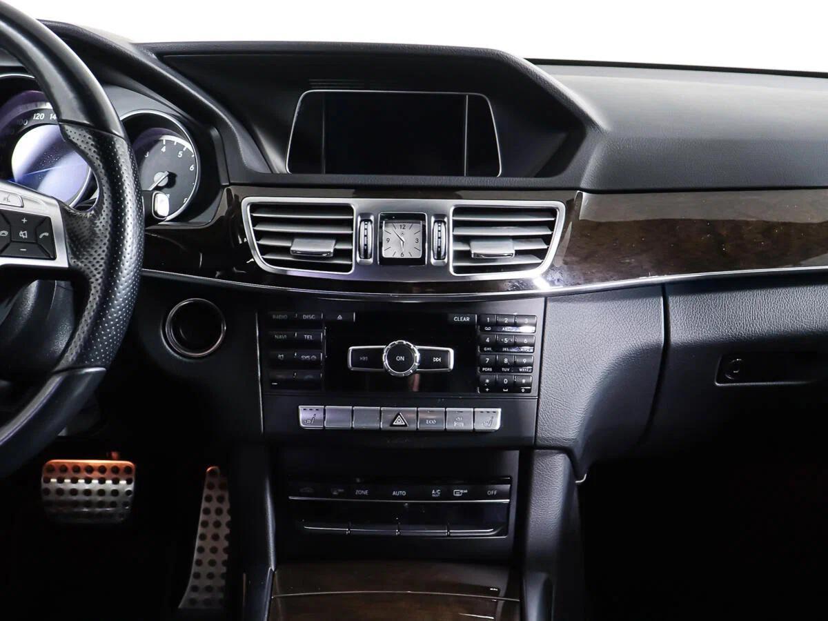 Mercedes-Benz E-Класс 2014, черный