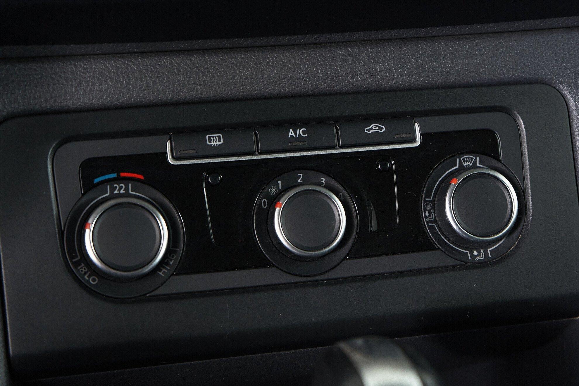 Volkswagen Amarok 2014, белый