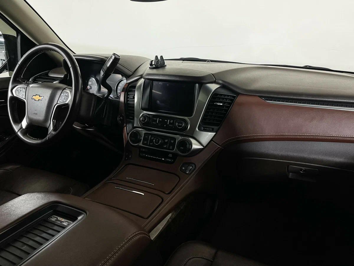 Chevrolet Tahoe 2017, черный