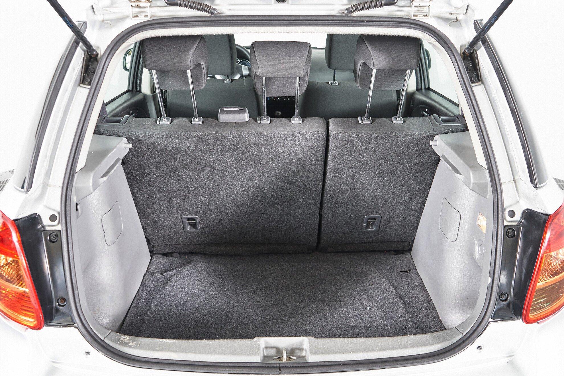 Suzuki SX4 2010, серебряный