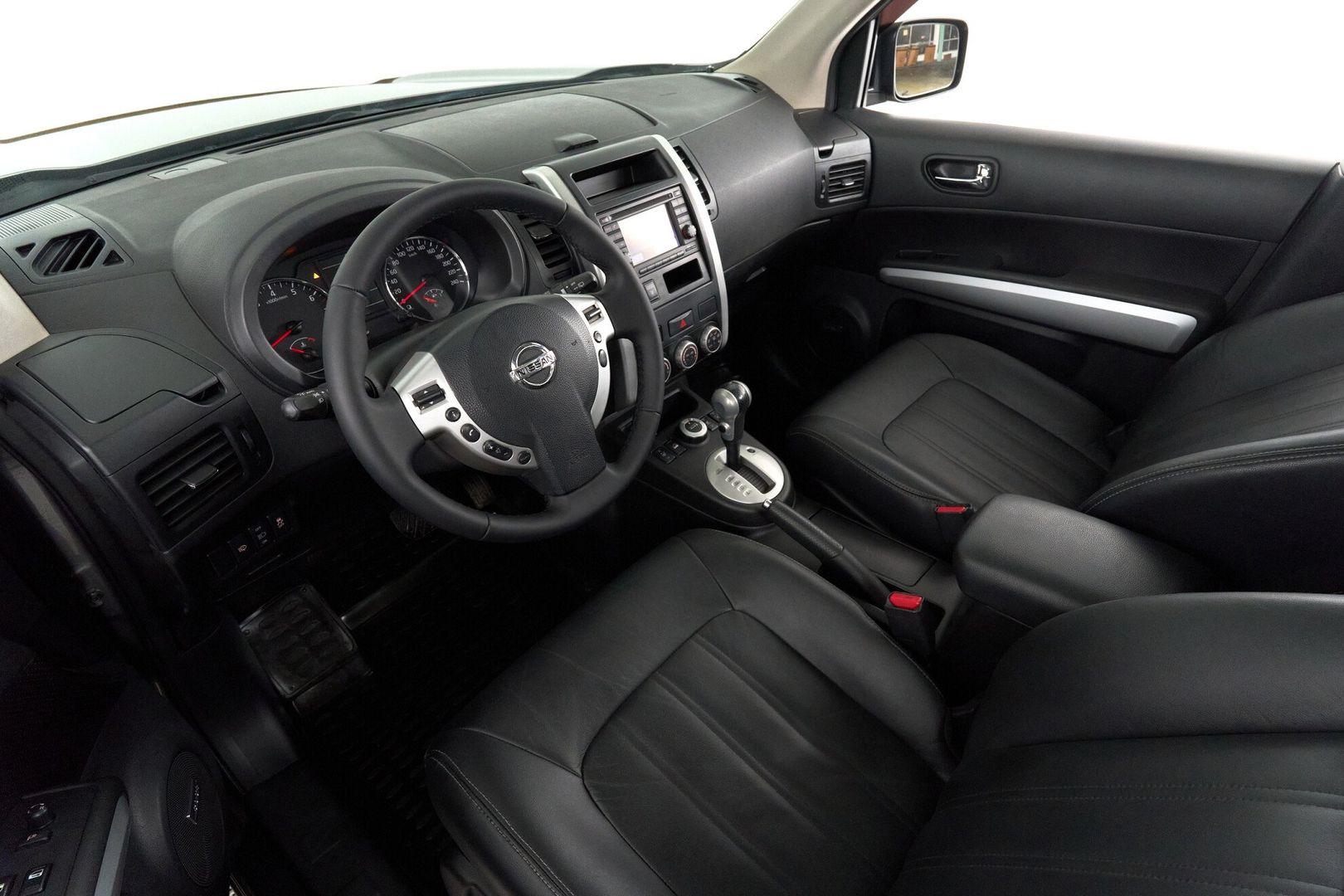 Nissan X-Trail 2014, серый