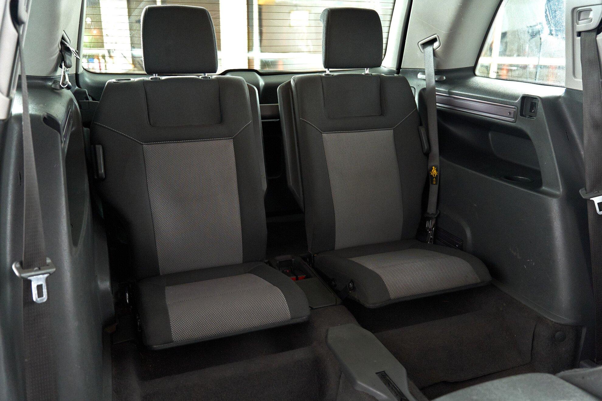 Opel Zafira 2014, черный