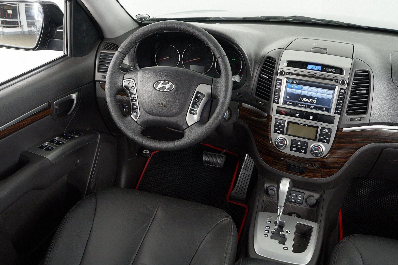 Hyundai Santa Fe 2011, черный