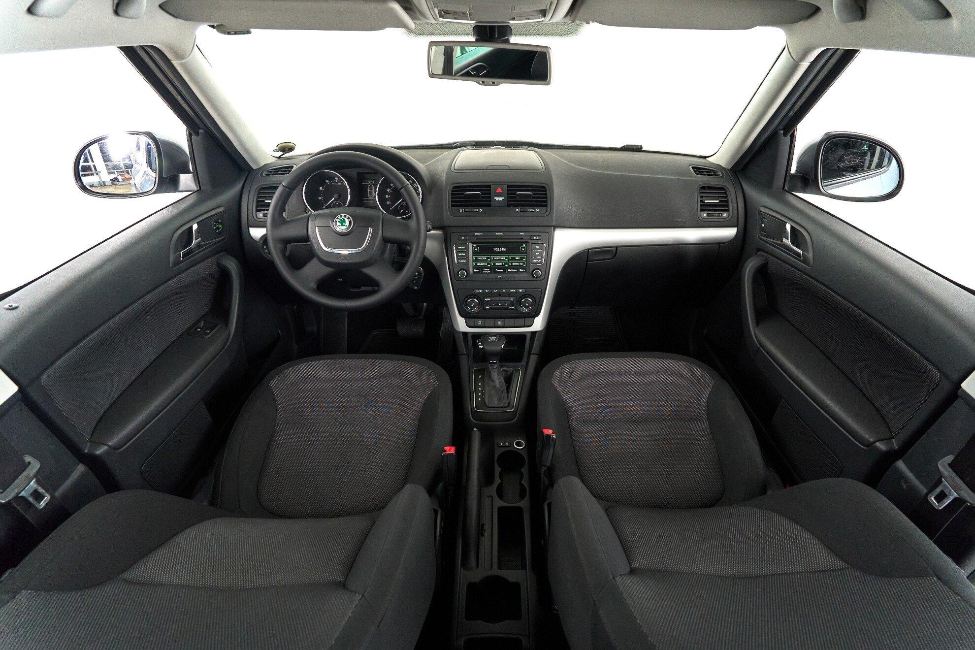 Skoda Yeti 2013, серый