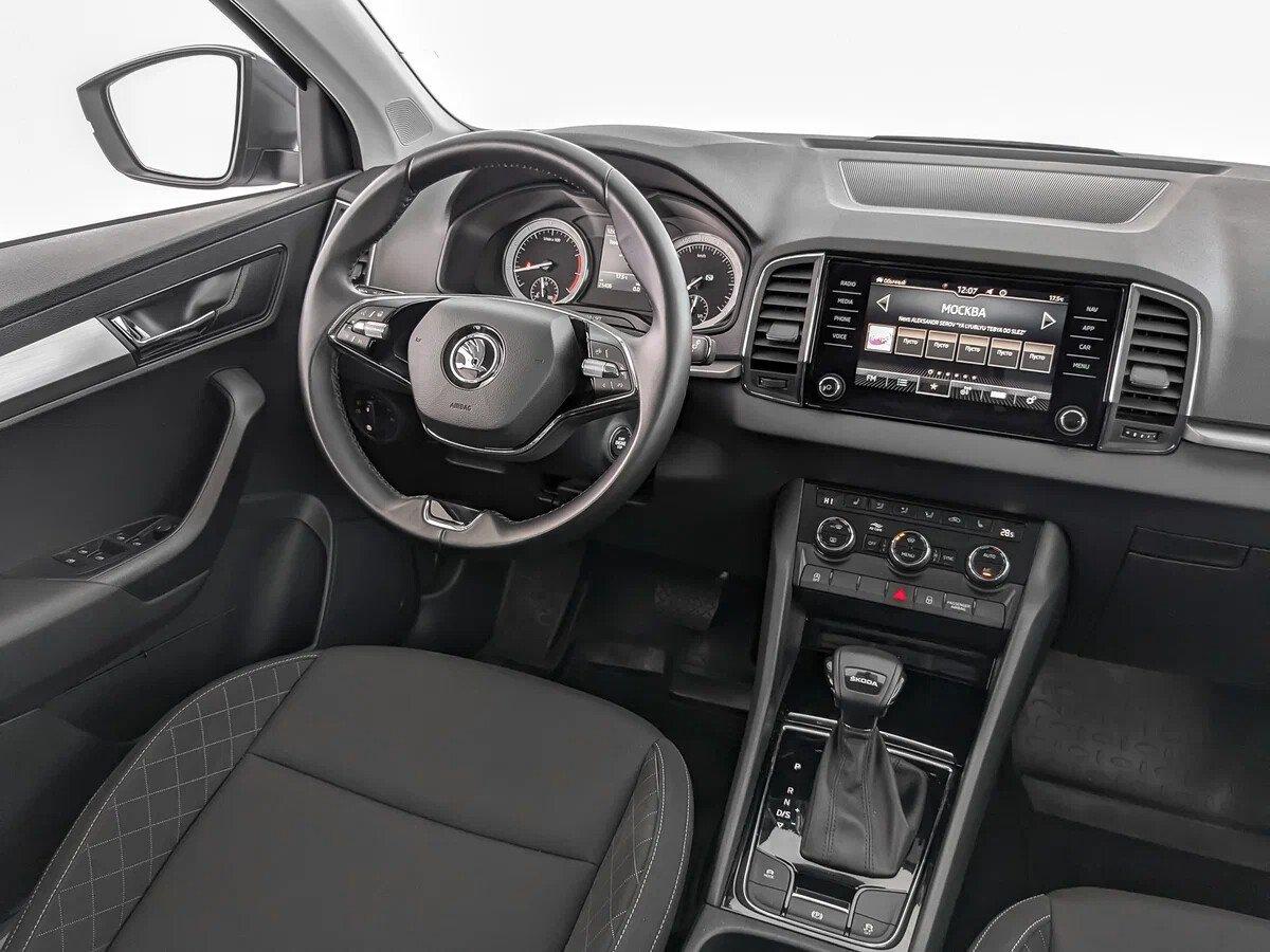 Skoda Karoq 2021, серый