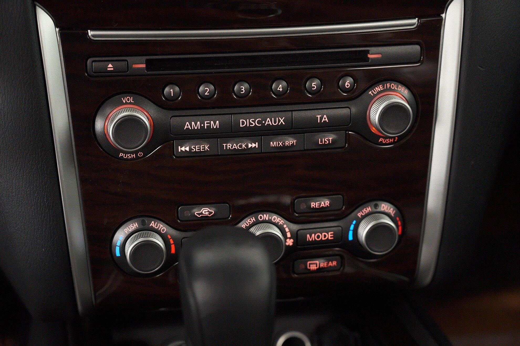 Nissan Pathfinder 2014, серый