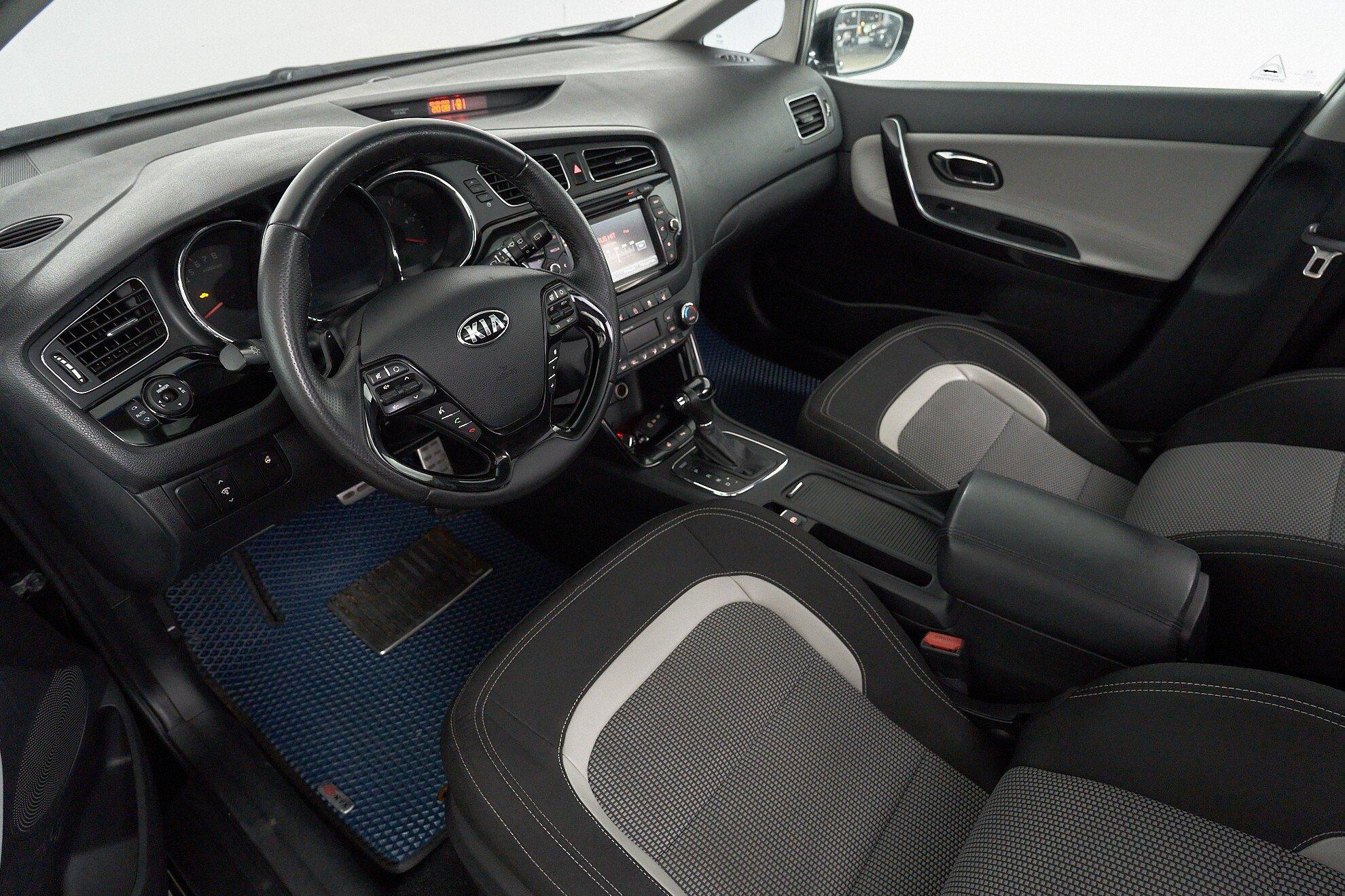 Kia Ceed 2013, черный