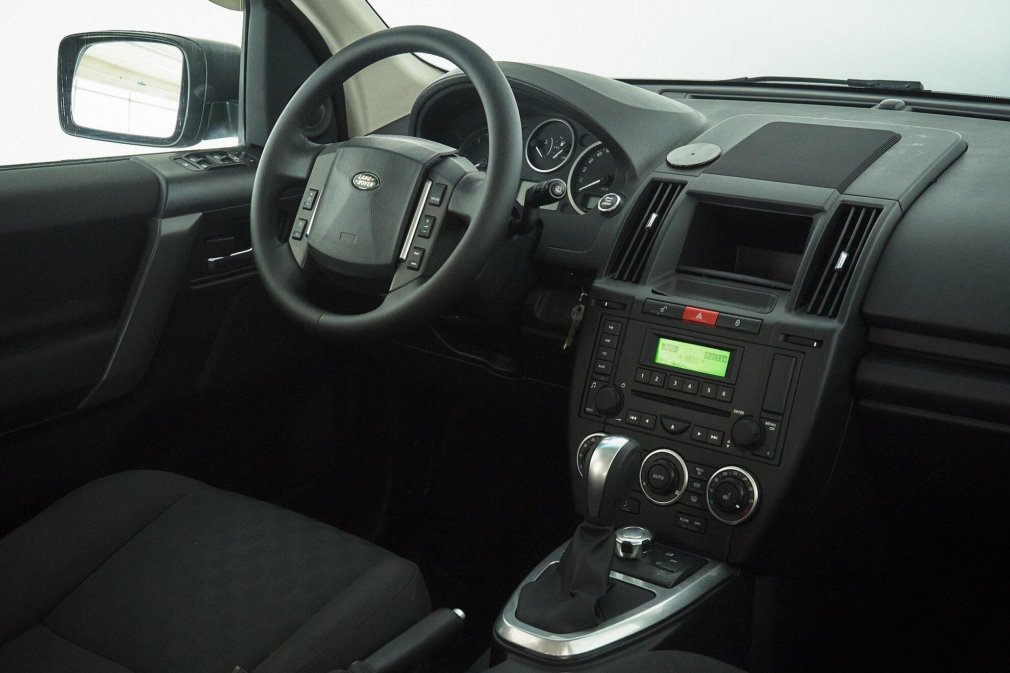 Land Rover Freelander 2009, черный