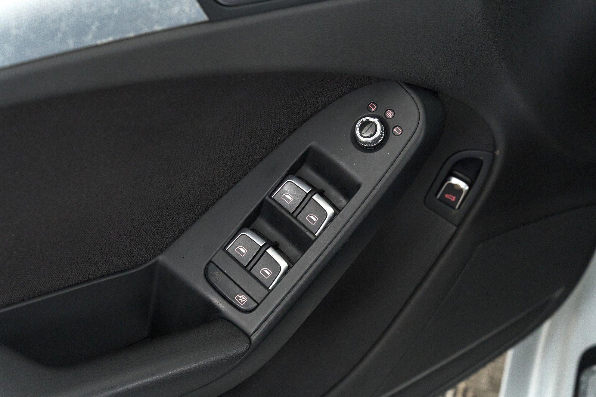Audi A4 2013, белый