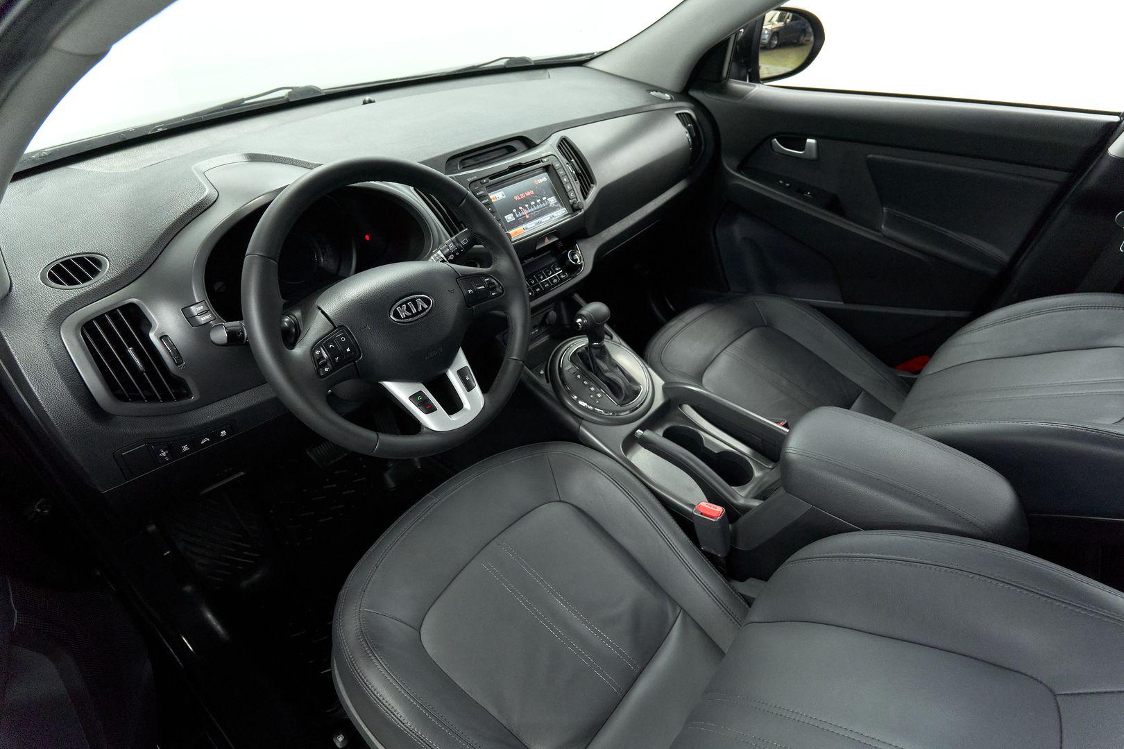 Kia Sportage 2011, черный