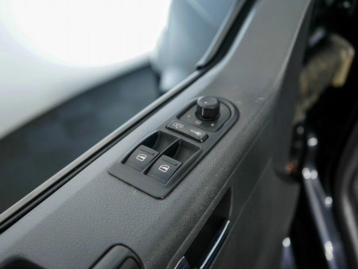 Volkswagen Caravelle 2008, черный